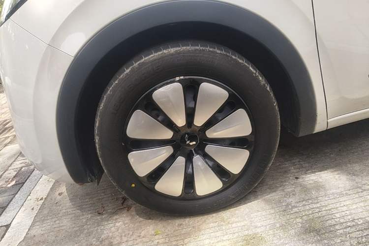 Used Wuling Bingo 2024 333 km Enjoyment Version Exterior 4