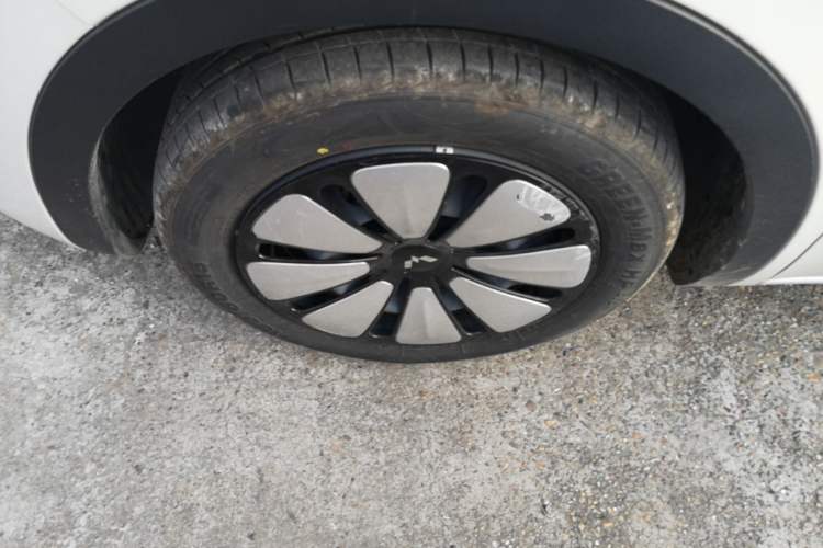 Used Wuling Bingo 2024 333 km Lingxi Connected Version Exterior 4