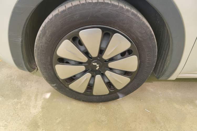 Used Wuling Bingo 2024 333 km Lingxi Connected Version Exterior 4