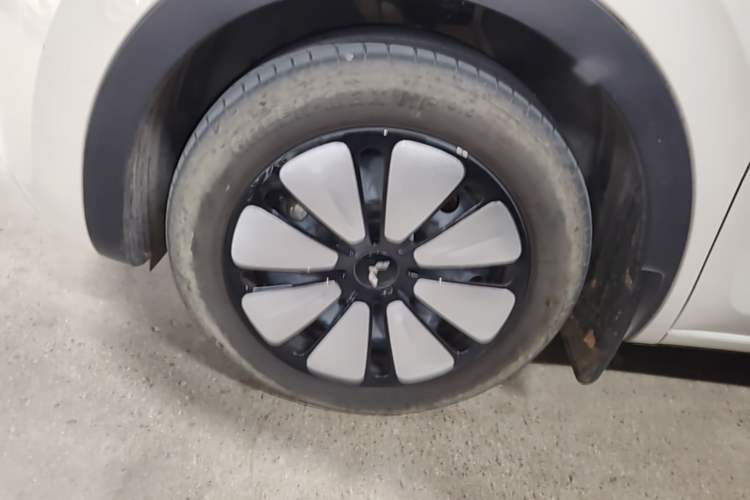 Used Wuling Bingo 2024 333 km Enjoyment Version Exterior 4