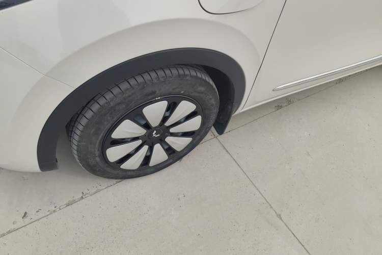 Used Wuling Bingo 2024 333 km Enjoyment Version Exterior 4