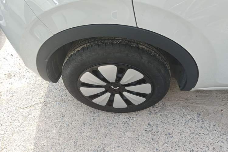 Used Wuling Bingo 2024 333 km Enjoyment Version Exterior 4