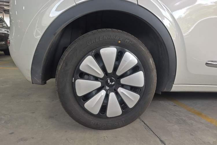 Used Wuling Bingo 2024 333 km Lingxi Connected Version Exterior 5