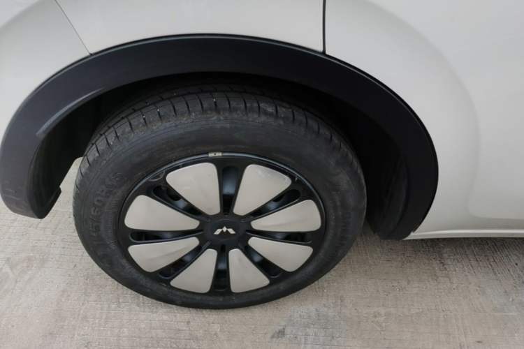 Used Wuling Bingo 2024 333 km Enjoyment Version Exterior 5