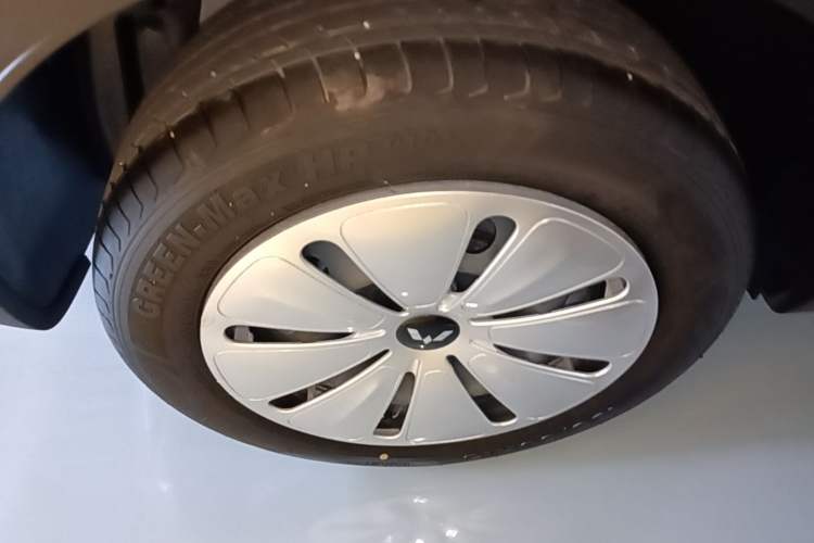 Used Wuling Bingo 2024 203km Light Edition Exterior 5