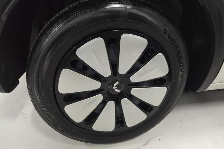 Used Wuling Bingo 2024 203km Light Edition Exterior 5