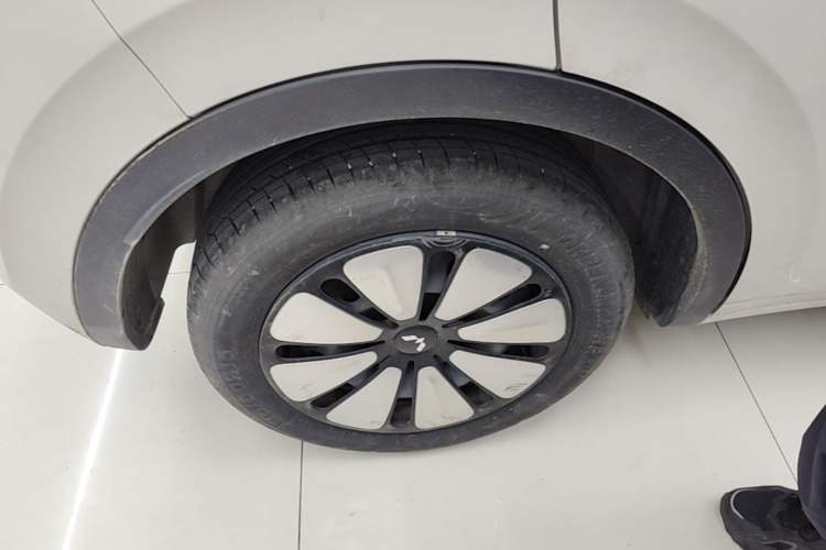 Used Wuling Bingo 2024 333 km Lingxi Connected Version Exterior 5