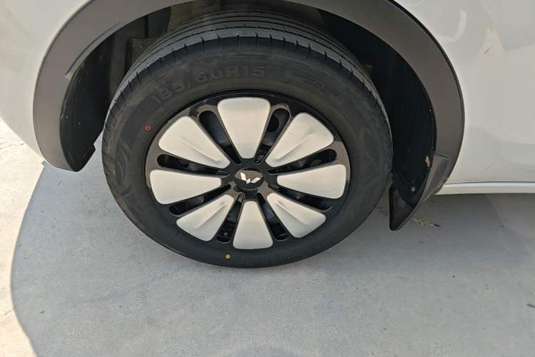 Used Wuling Bingo 2024 333 km Enjoyment Version Exterior 5