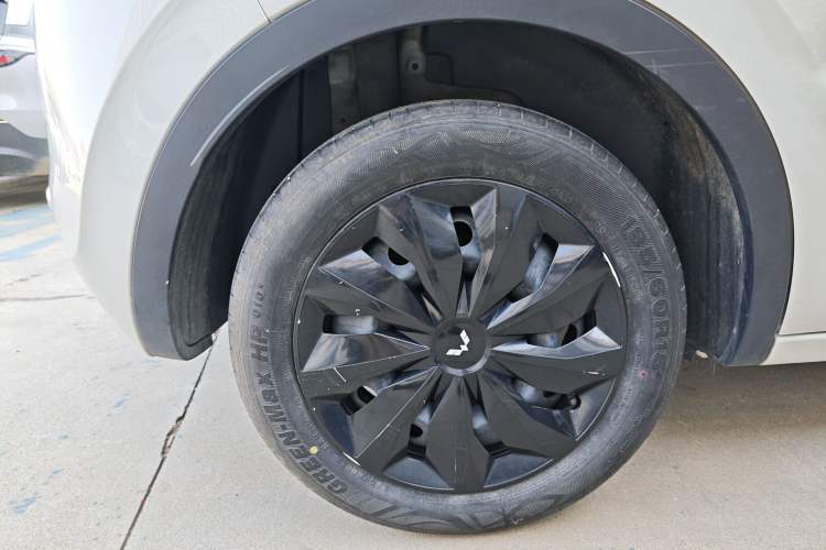 Used Wuling Bingo 2024 333 km Enjoyment Version Exterior 5