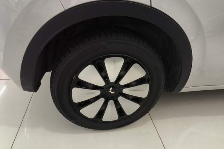 Used Wuling Bingo 2024 333 km Lingxi Connected Version Exterior 5