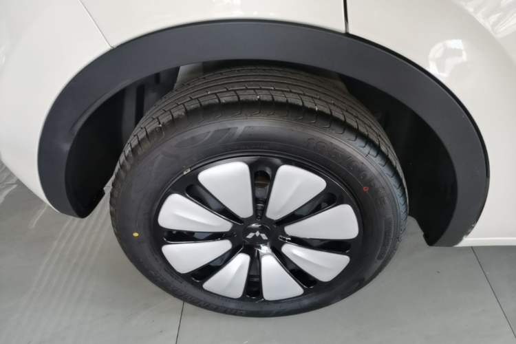 Used Wuling Bingo 2024 333 km Enjoyment Version Exterior 5