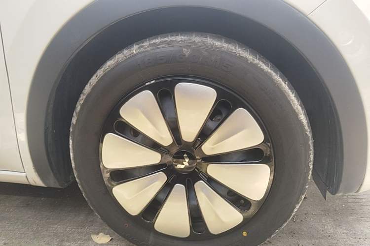 Used Wuling Bingo 2024 333 km Enjoyment Version Exterior 5