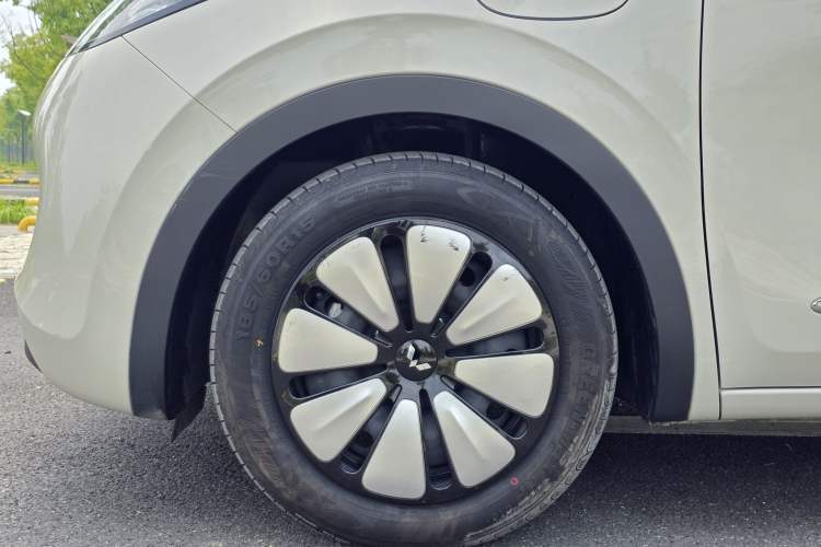 Used Wuling Bingo 2024 333 km Enjoyment Version Exterior 8