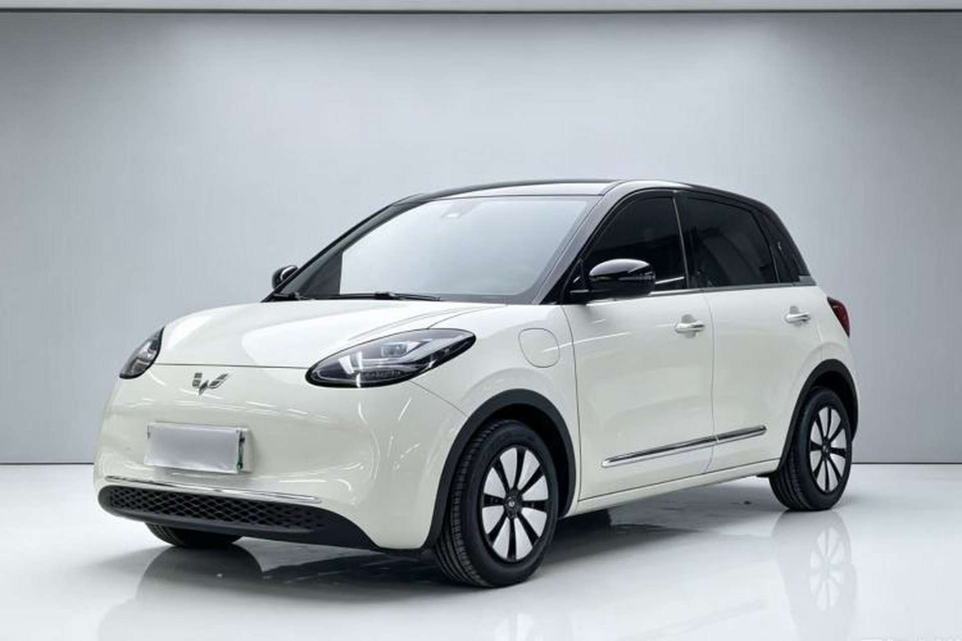 Used Wuling Bingo 2024 333 km Enjoyment Version Front Left 45 Deg