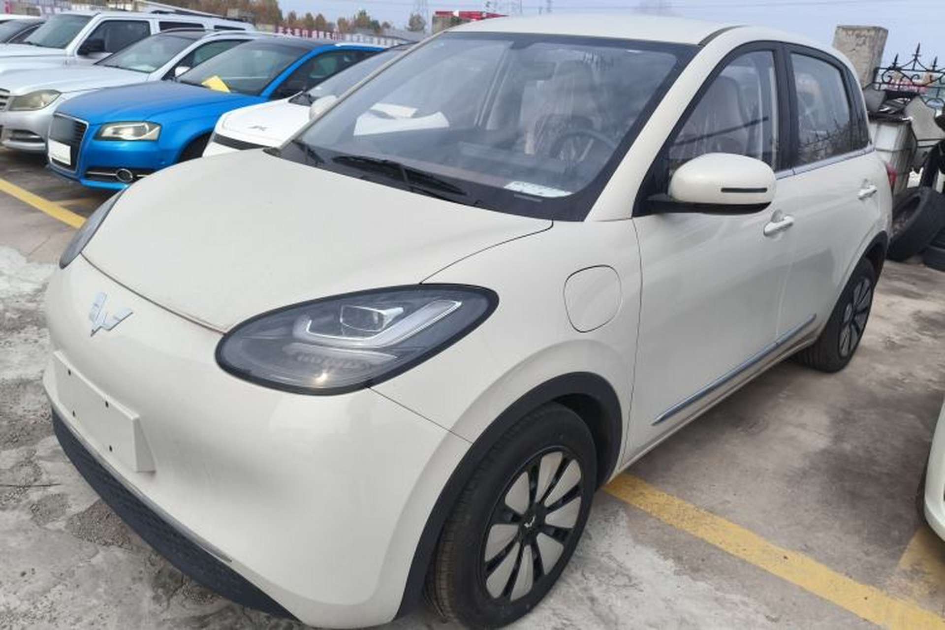 Used Wuling Bingo 2024 333 km Enjoyment Version Front Left 45 Deg