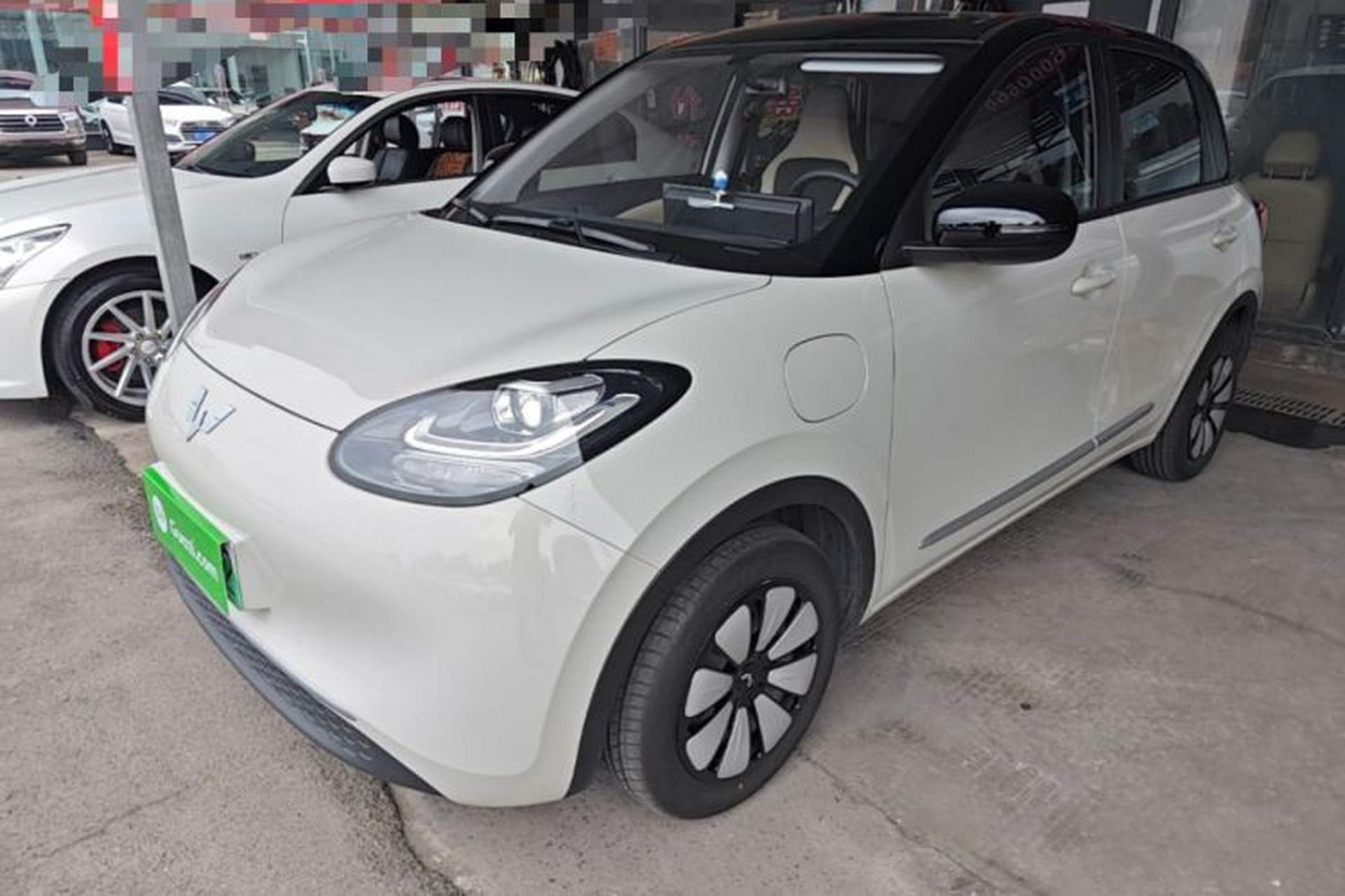 Used Wuling Bingo 2024 203km Light Edition Front Left 45 Deg