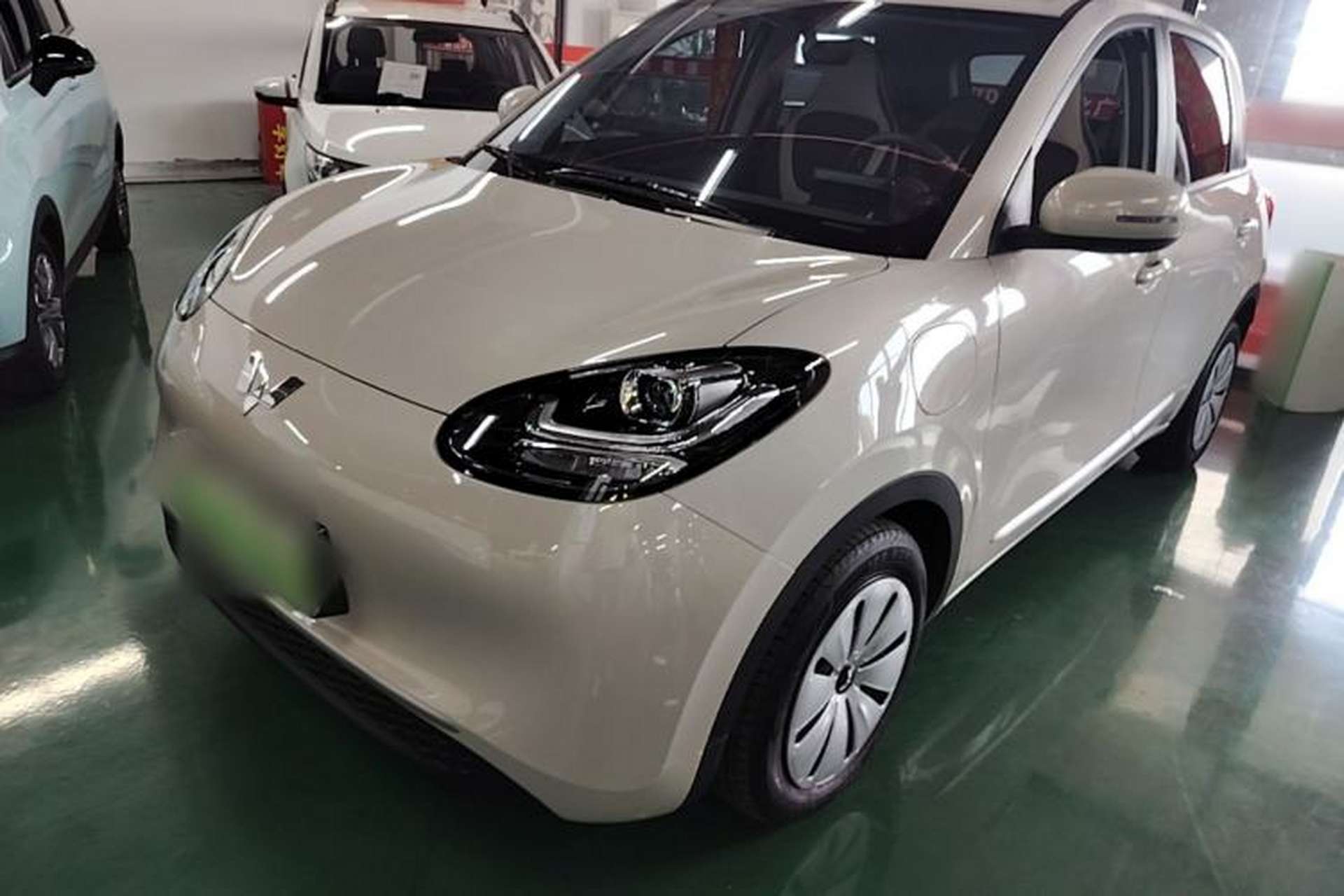 Used Wuling Bingo 2024 203km Light Edition Front Left 45 Deg