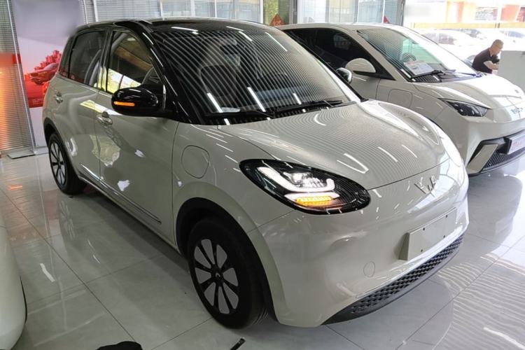 Used Wuling Bingo 2024 333 km Lingxi Connected Version Front Right 45 Deg