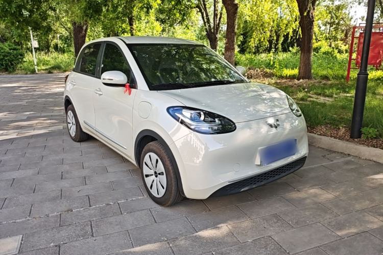 Used Wuling Bingo 2024 203km Light Edition Front Right 45 Deg