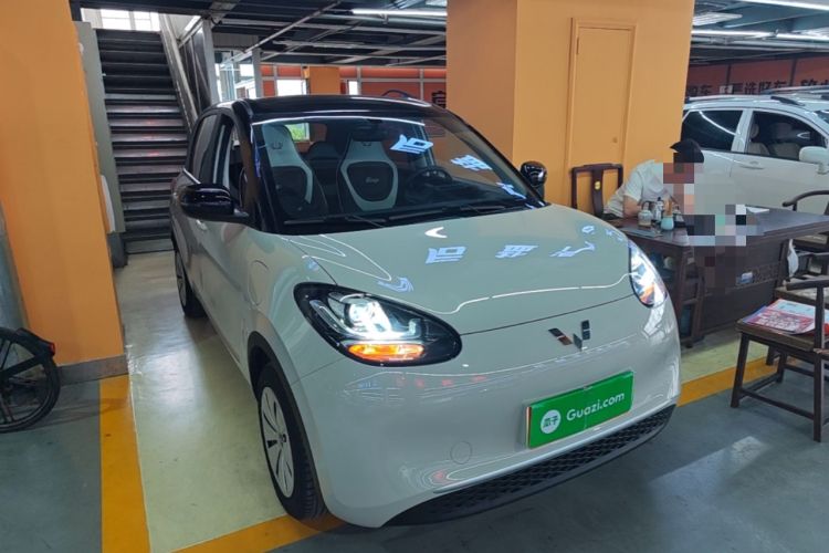 Used Wuling Bingo 2024 203km Light Edition Front Right 45 Deg