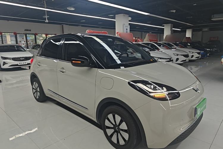 Used Wuling Bingo 2024 333 km Enjoyment Version Front Right 45 Deg