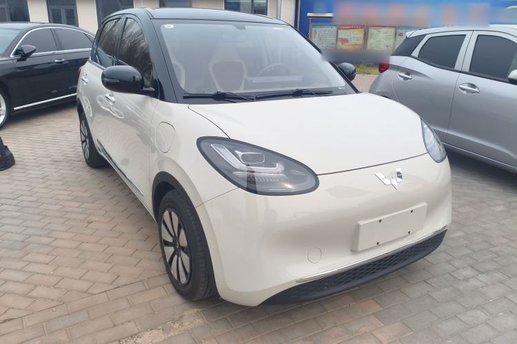Used Wuling Bingo 2024 203km Light Edition Front Right 45 Deg