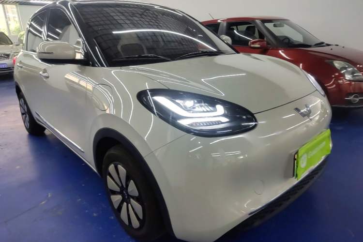 Used Wuling Bingo 2024 333 km Enjoyment Version Front Right 45 Deg