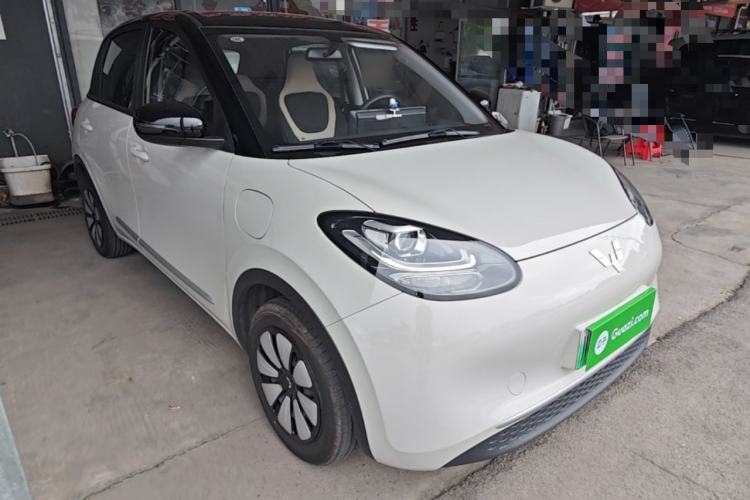 Used Wuling Bingo 2024 203km Light Edition Front Right 45 Deg