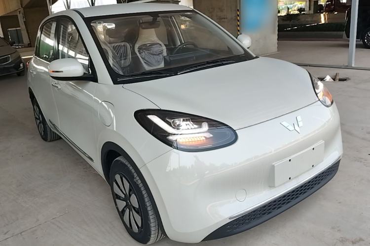 Used Wuling Bingo 2024 333 km Enjoyment Version Front Right 45 Deg
