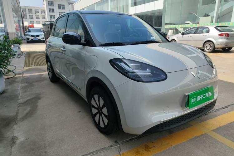 Used Wuling Bingo 2024 333 km Enjoyment Version Front Right 45 Deg