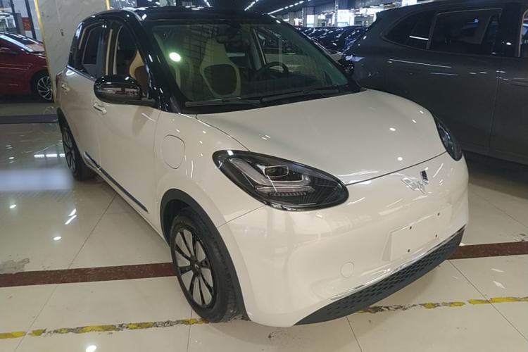 Used Wuling Bingo 2024 333 km Lingxi Connected Version Front Right 45 Deg