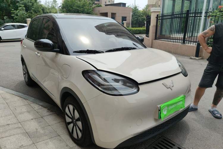 Used Wuling Bingo 2024 333 km Enjoyment Version Front Right 45 Deg