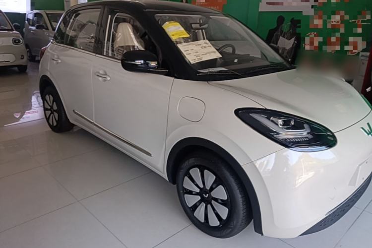Used Wuling Bingo 2024 333 km Enjoyment Version Front Right 45 Deg