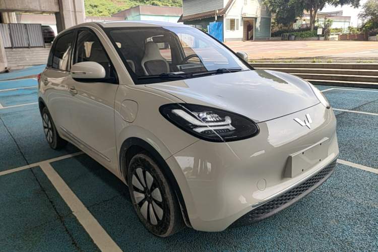 Used Wuling Bingo 2024 333 km Enjoyment Version Front Right 45 Deg