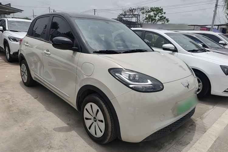 Used Wuling Bingo 2024 203km Light Edition Front Right 45 Deg