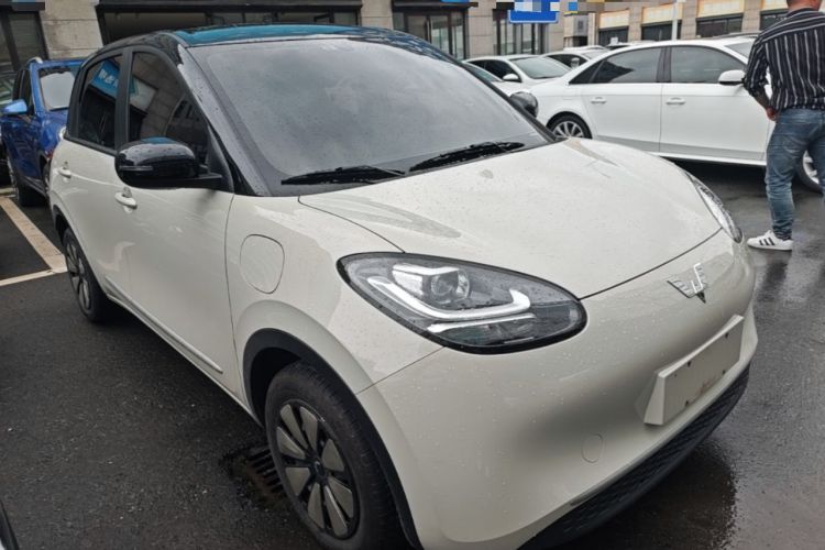 Used Wuling Bingo 2024 203km Light Edition Front Right 45 Deg
