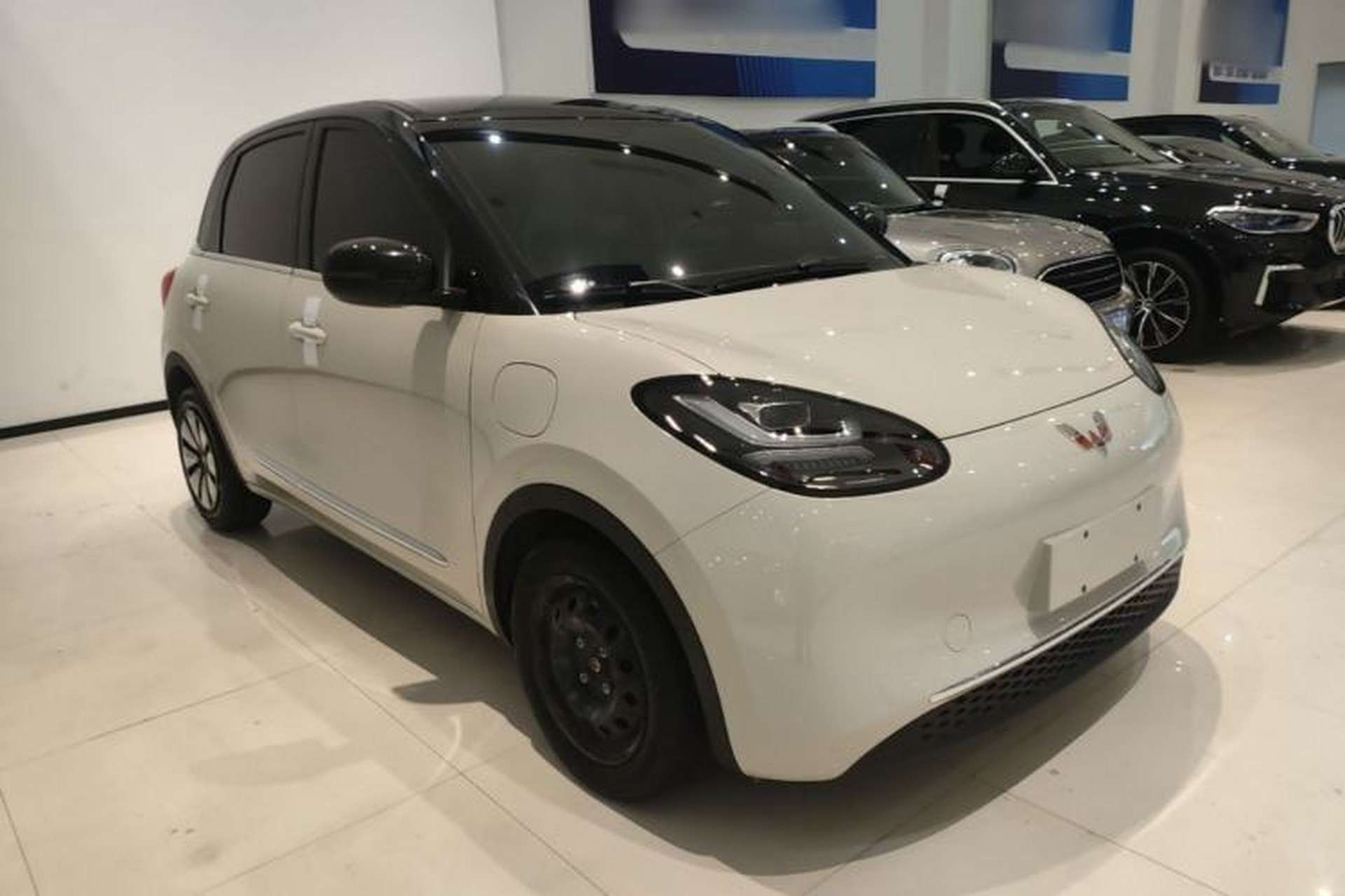 Used Wuling Bingo 2024 333 km Lingxi Connected Version Front Right 45 Deg