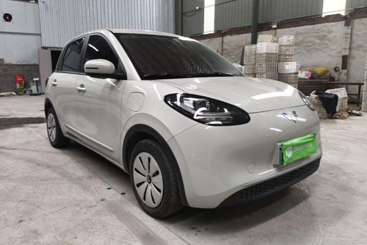 Used Wuling Bingo 2024 203km Light Edition Front Right 45 Deg