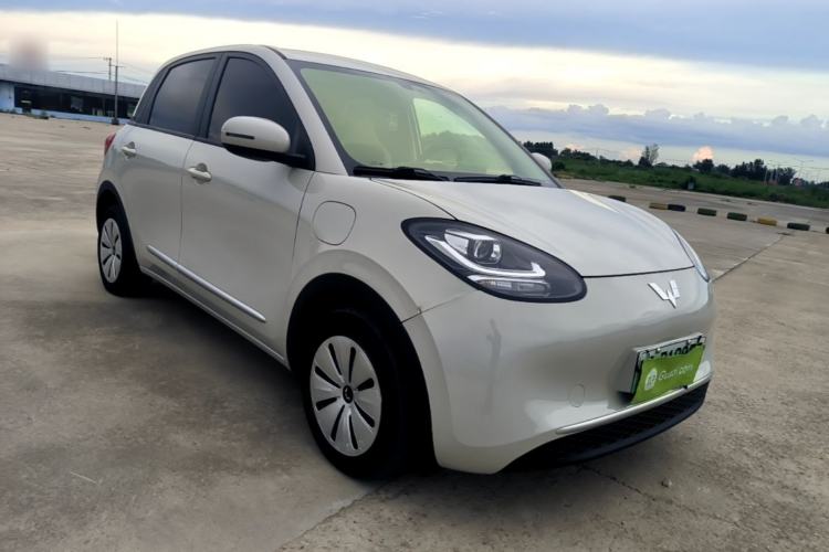 Used Wuling Bingo 2024 203km Light Edition Front Right 45 Deg