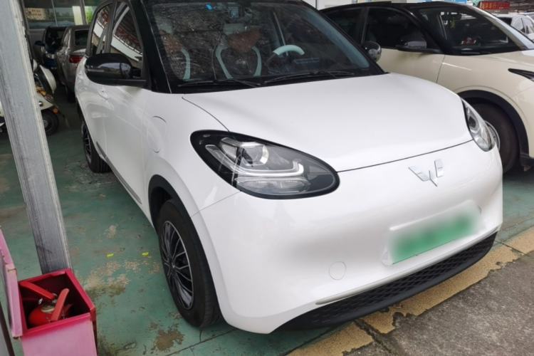 Used Wuling Bingo 2024 203km Light Edition Front Right 45 Deg