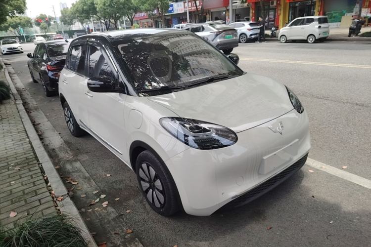 Used Wuling Bingo 2024 333 km Lingxi Connected Version Front Right 45 Deg