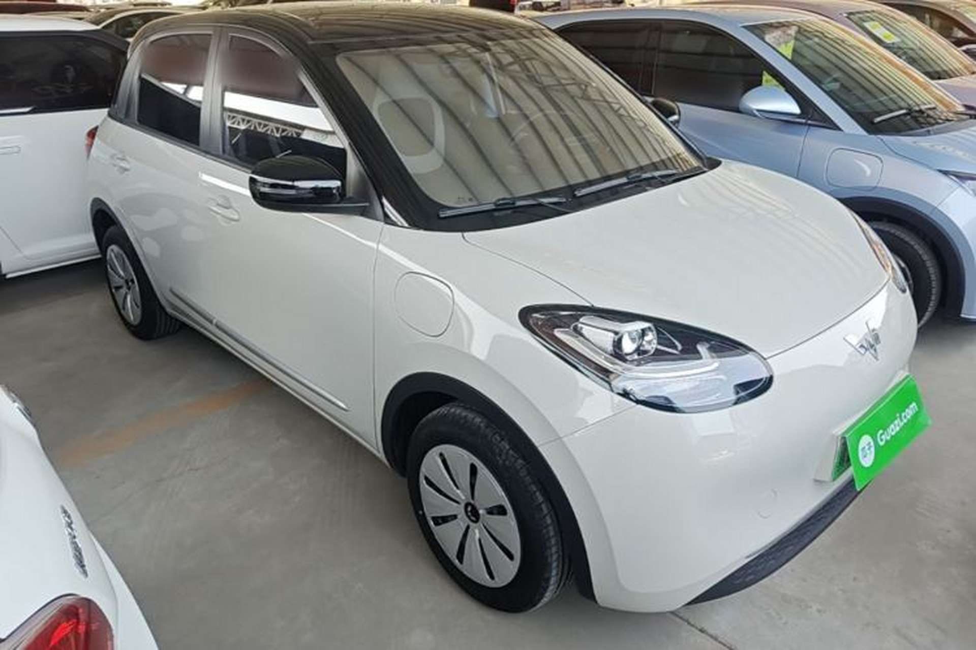 Used Wuling Bingo 2024 203km Light Edition Front Right 45 Deg