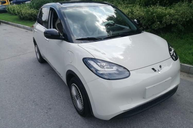 Used Wuling Bingo 2024 333 km Lingxi Connected Version Front Right 45 Deg