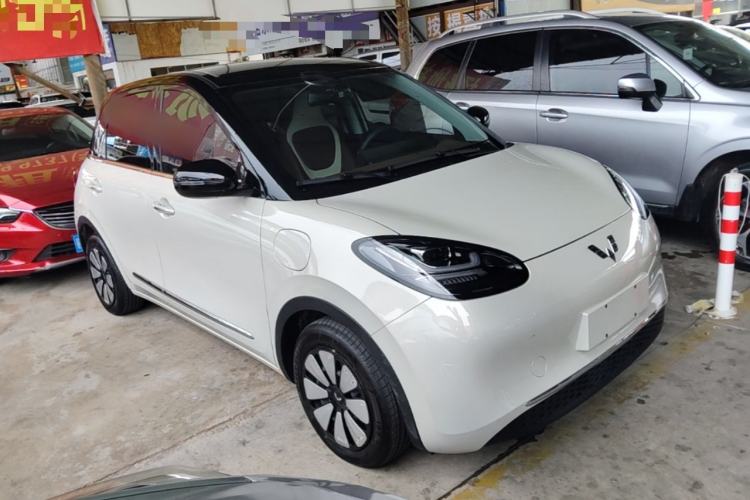 Used Wuling Bingo 2024 333 km Lingxi Connected Version Front Right 45 Deg