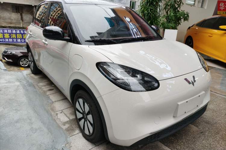 Used Wuling Bingo 2024 333 km Enjoyment Version Front Right 45 Deg