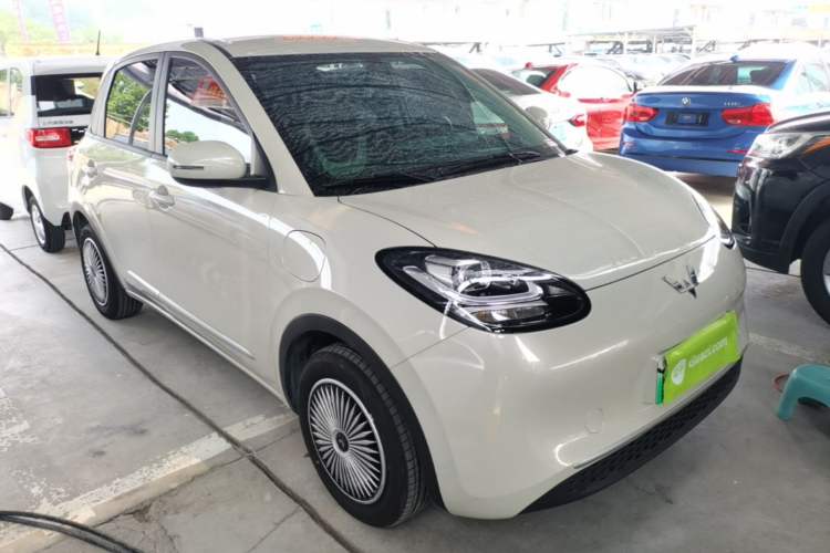 Used Wuling Bingo 2024 203km Light Edition Front Right 45 Deg