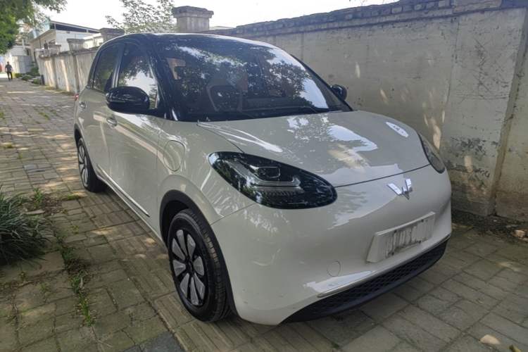 Used Wuling Bingo 2024 333 km Lingxi Connected Version Front Right 45 Deg