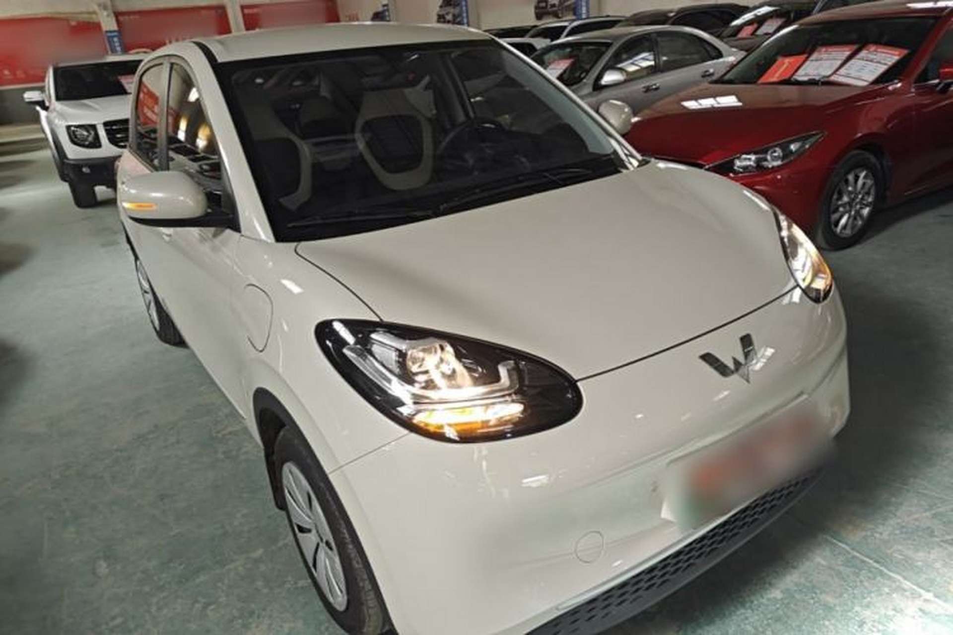 Used Wuling Bingo 2024 203km Light Edition Front Right 45 Deg