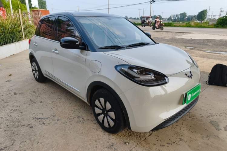Used Wuling Bingo 2024 333 km Enjoyment Version Front Right 45 Deg