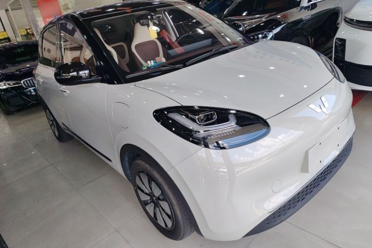 Used Wuling Bingo 2024 333 km Lingxi Connected Version Front Right 45 Deg